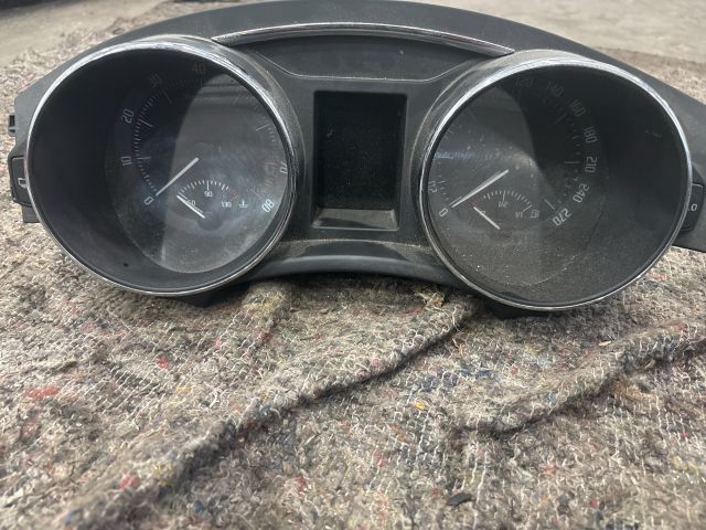 bontott SKODA SUPERB II Kilométeróra