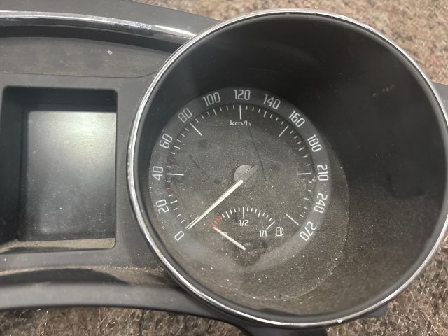 bontott SKODA SUPERB II Kilométeróra