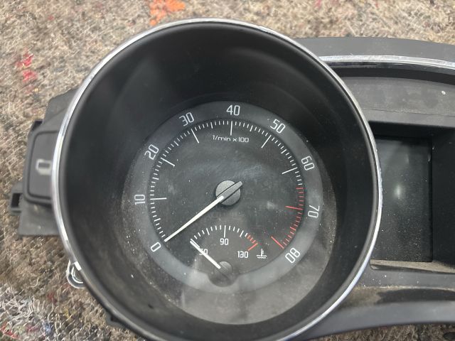 bontott SKODA SUPERB II Kilométeróra