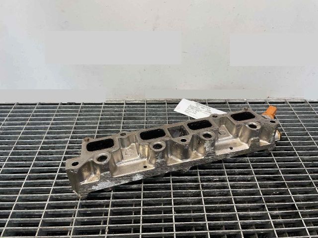 bontott SKODA SUPERB II Közösnyomócső