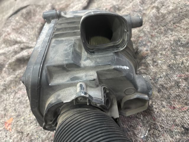 bontott SKODA SUPERB II Légszűrő Ház