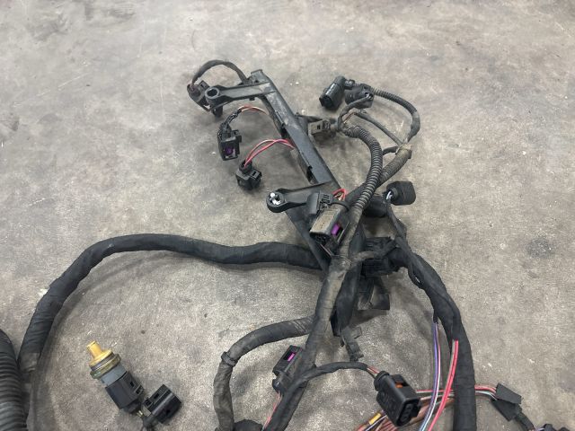 bontott SKODA SUPERB II Motor Kábelköteg