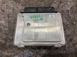 bontott SKODA SUPERB II Motorvezérlő