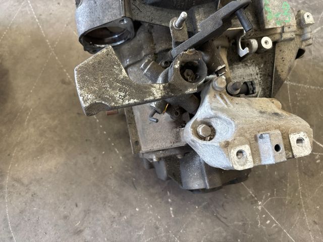 bontott SKODA SUPERB II Váltó (Mechanikus)