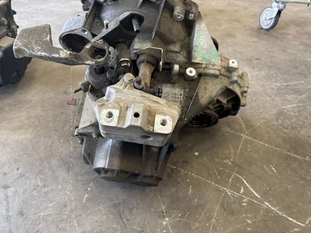 bontott SKODA SUPERB II Váltó (Mechanikus)