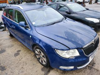 bontott SKODA SUPERB II Jobb első Gólyaláb (Lengécsillapító, Rugó)