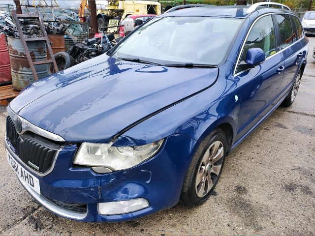 bontott SKODA SUPERB II Motor (Fűzött blokk hengerfejjel)