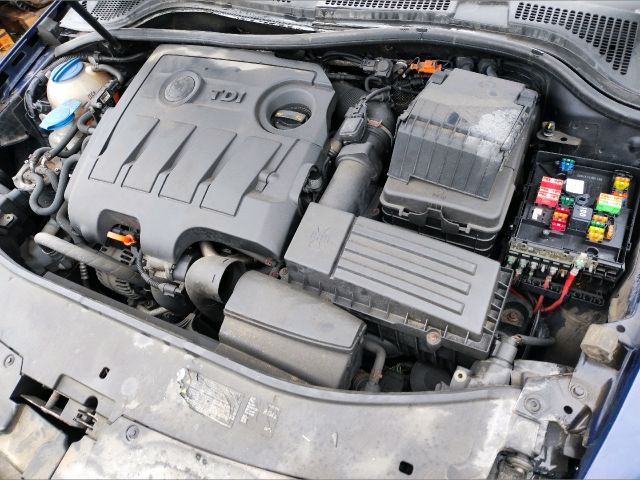 bontott SKODA SUPERB II Motor (Fűzött blokk hengerfejjel)