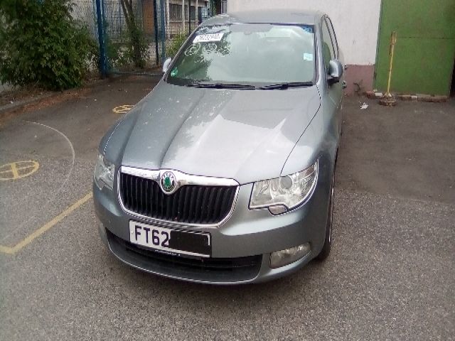 bontott SKODA SUPERB II Motor Tartó Bak Jobb