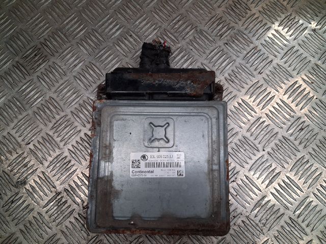 bontott SKODA SUPERB II Motorvezérlő