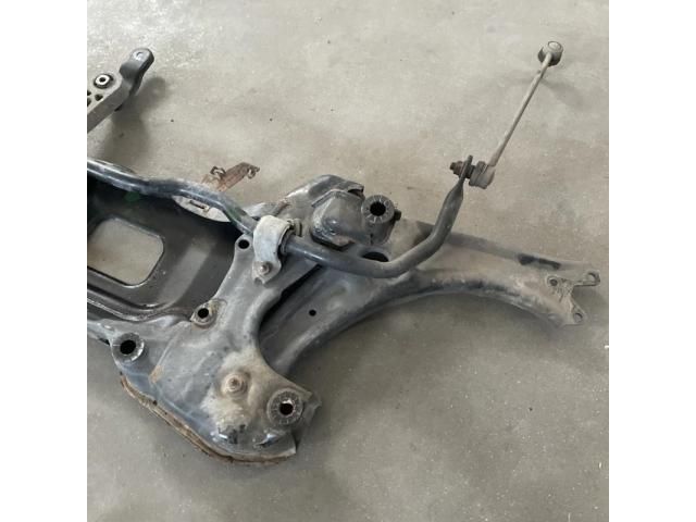 bontott SKODA SUPERB II Első Bölcső