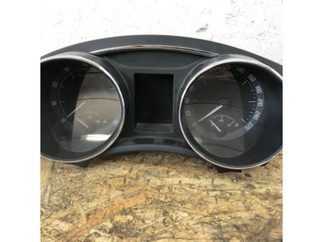 bontott SKODA SUPERB II Kilométeróra