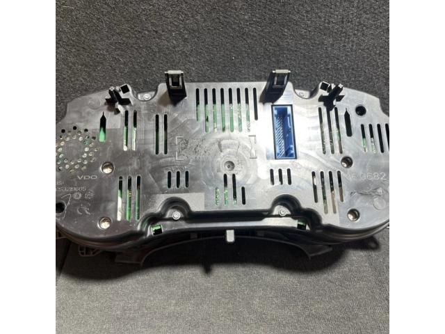 bontott SKODA SUPERB II Kilométeróra