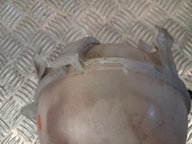 bontott SKODA SUPERB II Kiegyenlítő Tartály