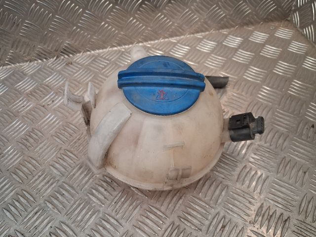 bontott SKODA SUPERB II Kiegyenlítő Tartály