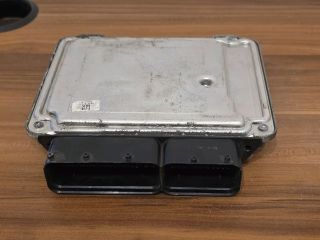 bontott SKODA SUPERB II Motorvezérlő