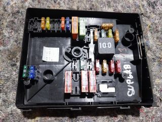 bontott SKODA SUPERB II Biztosítéktábla Motortér