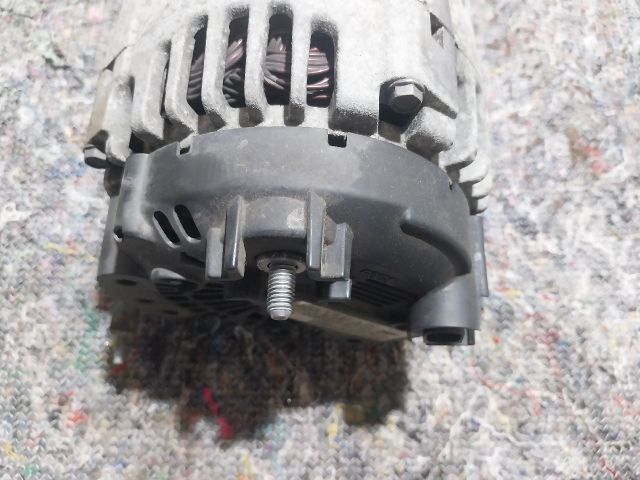 bontott SKODA SUPERB II Generátor