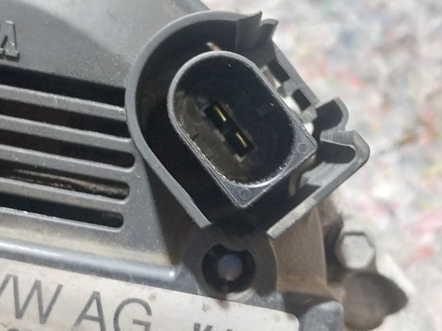 bontott SKODA SUPERB II Generátor