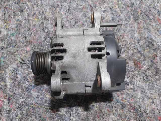 bontott SKODA SUPERB II Generátor