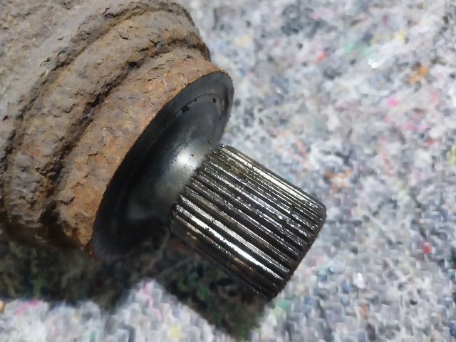 bontott SKODA SUPERB II Jobb Féltengely