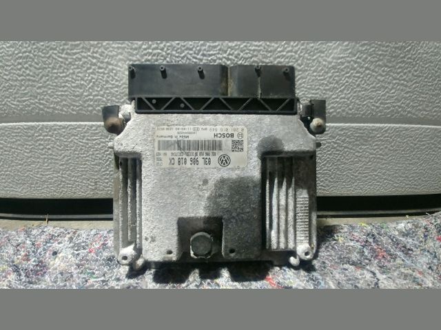 bontott SKODA SUPERB II Motorvezérlő