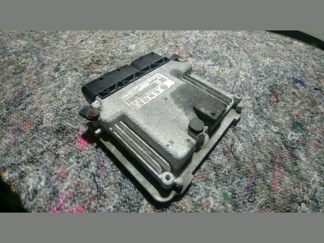 bontott SKODA SUPERB II Motorvezérlő