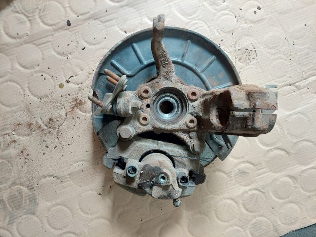 bontott SKODA SUPERB II Bal első Csonkállvány Kerékaggyal