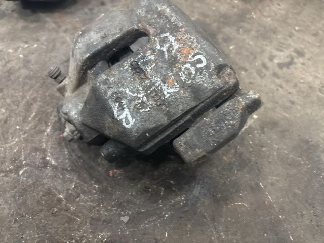 bontott SKODA SUPERB II Bal első Féknyereg Munkahengerrel