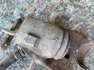 bontott SKODA SUPERB II Bal hátsó Féknyereg Munkahengerrel