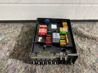 bontott SKODA SUPERB II Biztosítéktábla Motortér