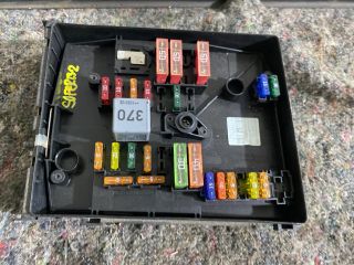 bontott SKODA SUPERB II Biztosítéktábla Motortér