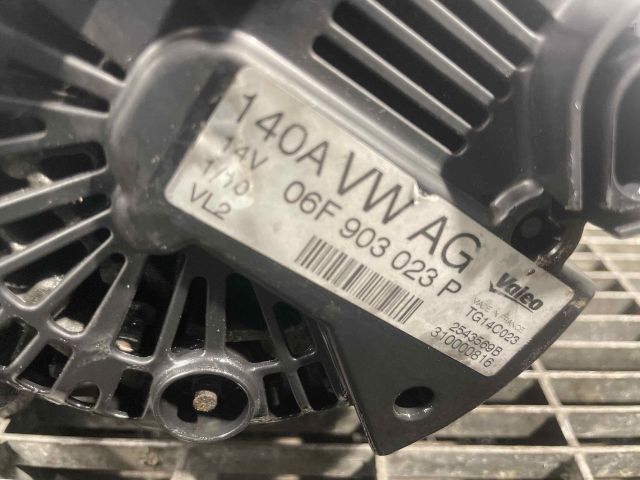 bontott SKODA SUPERB II Generátor