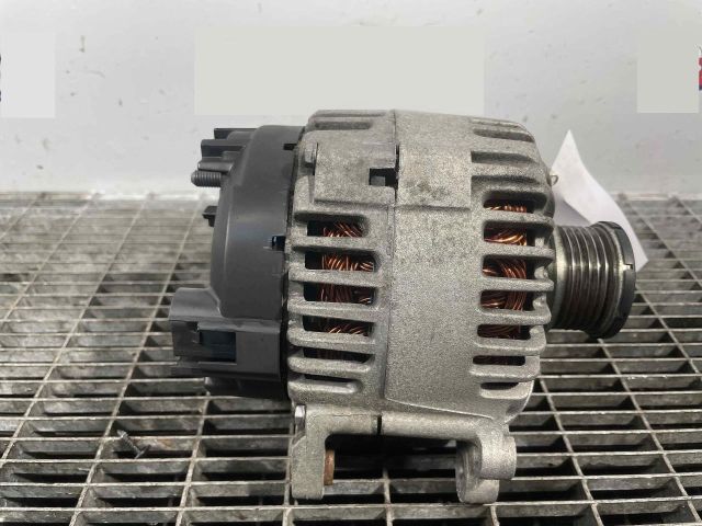 bontott SKODA SUPERB II Generátor