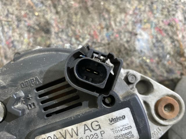 bontott SKODA SUPERB II Generátor