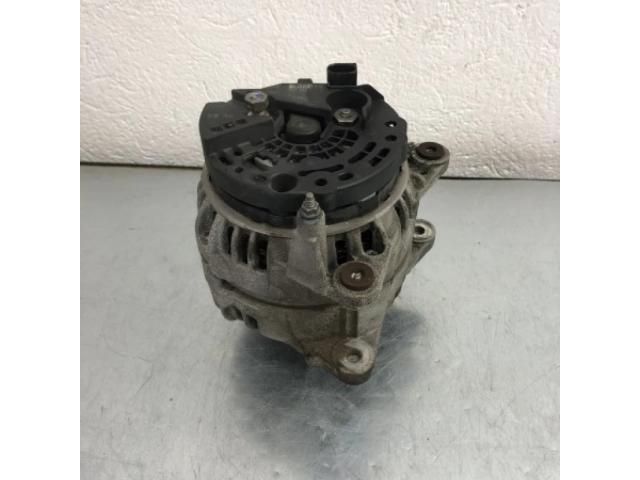 bontott SKODA SUPERB II Generátor