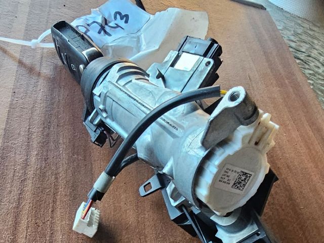 bontott SKODA SUPERB II Gyújtáskapcsoló Házzal