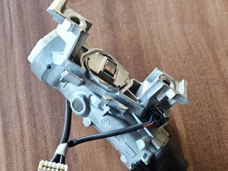 bontott SKODA SUPERB II Gyújtáskapcsoló Házzal