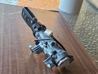 bontott SKODA SUPERB II Gyújtáskapcsoló Házzal