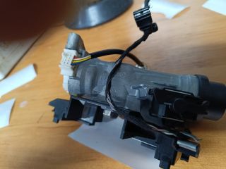 bontott SKODA SUPERB II Gyújtáskapcsoló