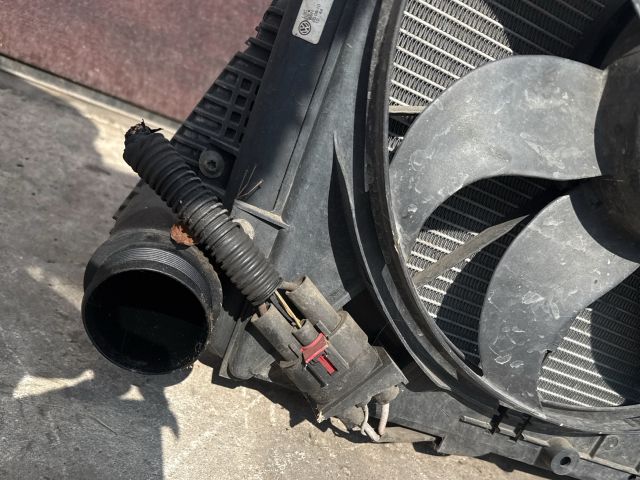 bontott SKODA SUPERB II Hűtőventilátor