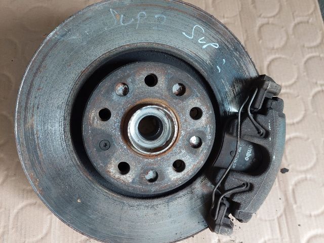 bontott SKODA SUPERB II Jobb első Csonkállvány Kerékaggyal