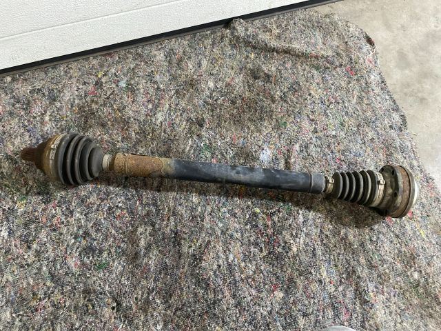 bontott SKODA SUPERB II Jobb Féltengely