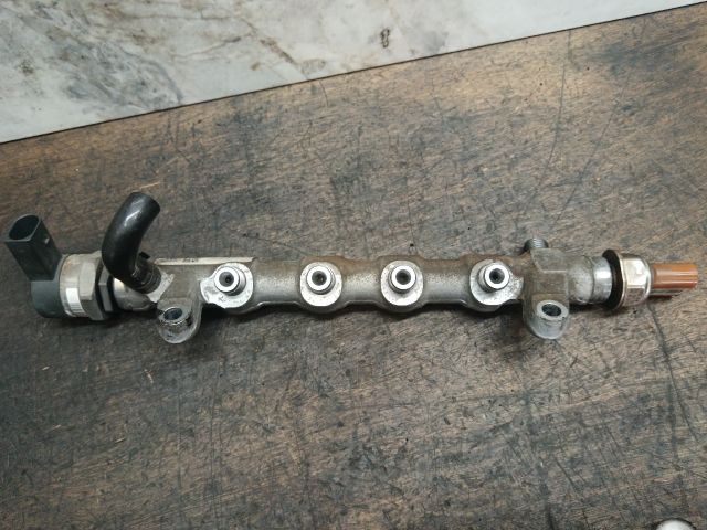 bontott SKODA SUPERB II Közösnyomócső