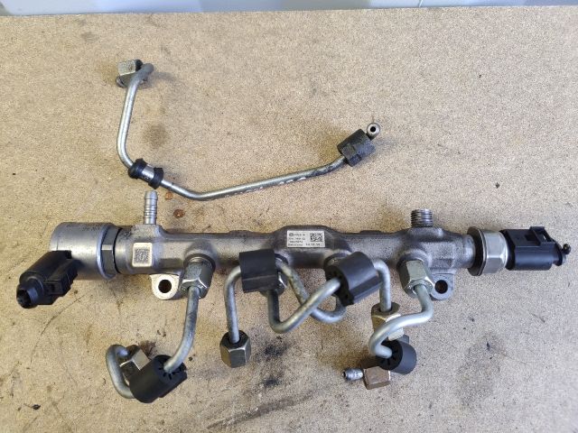 bontott SKODA SUPERB II Közösnyomócső