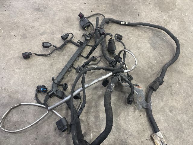 bontott SKODA SUPERB II Motor Kábelköteg