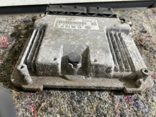 bontott SKODA SUPERB II Motorvezérlő