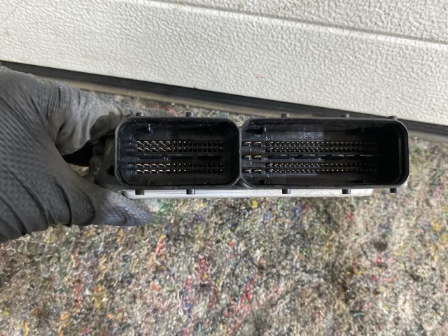 bontott SKODA SUPERB II Motorvezérlő