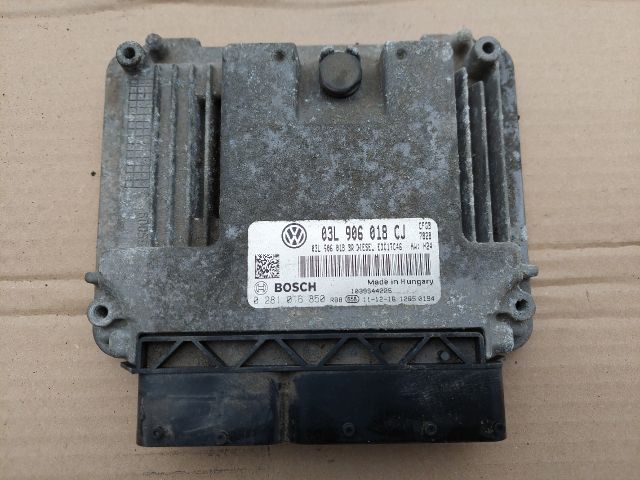 bontott SKODA SUPERB II Motorvezérlő