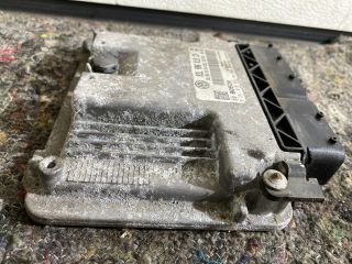 bontott SKODA SUPERB II Motorvezérlő